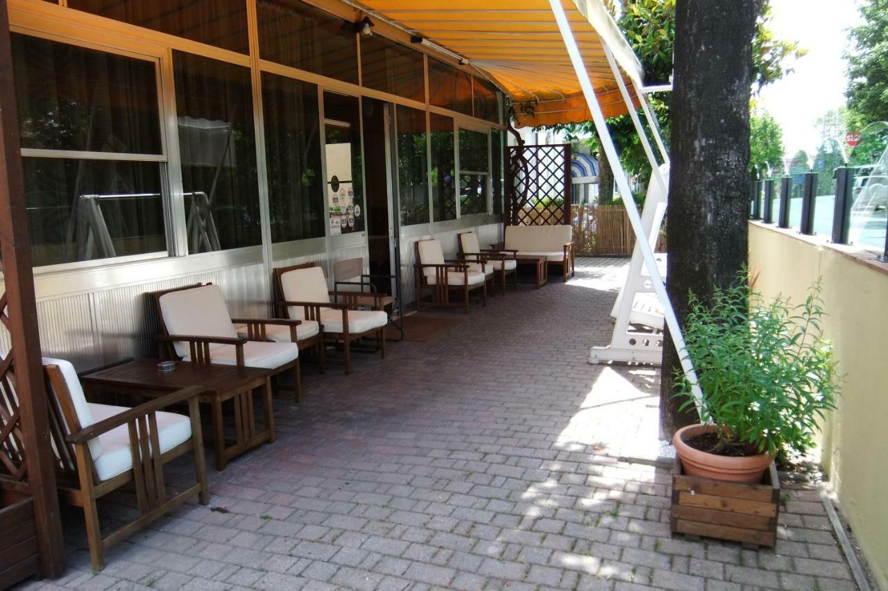 Albergo Villalma Rimini Kültér fotó