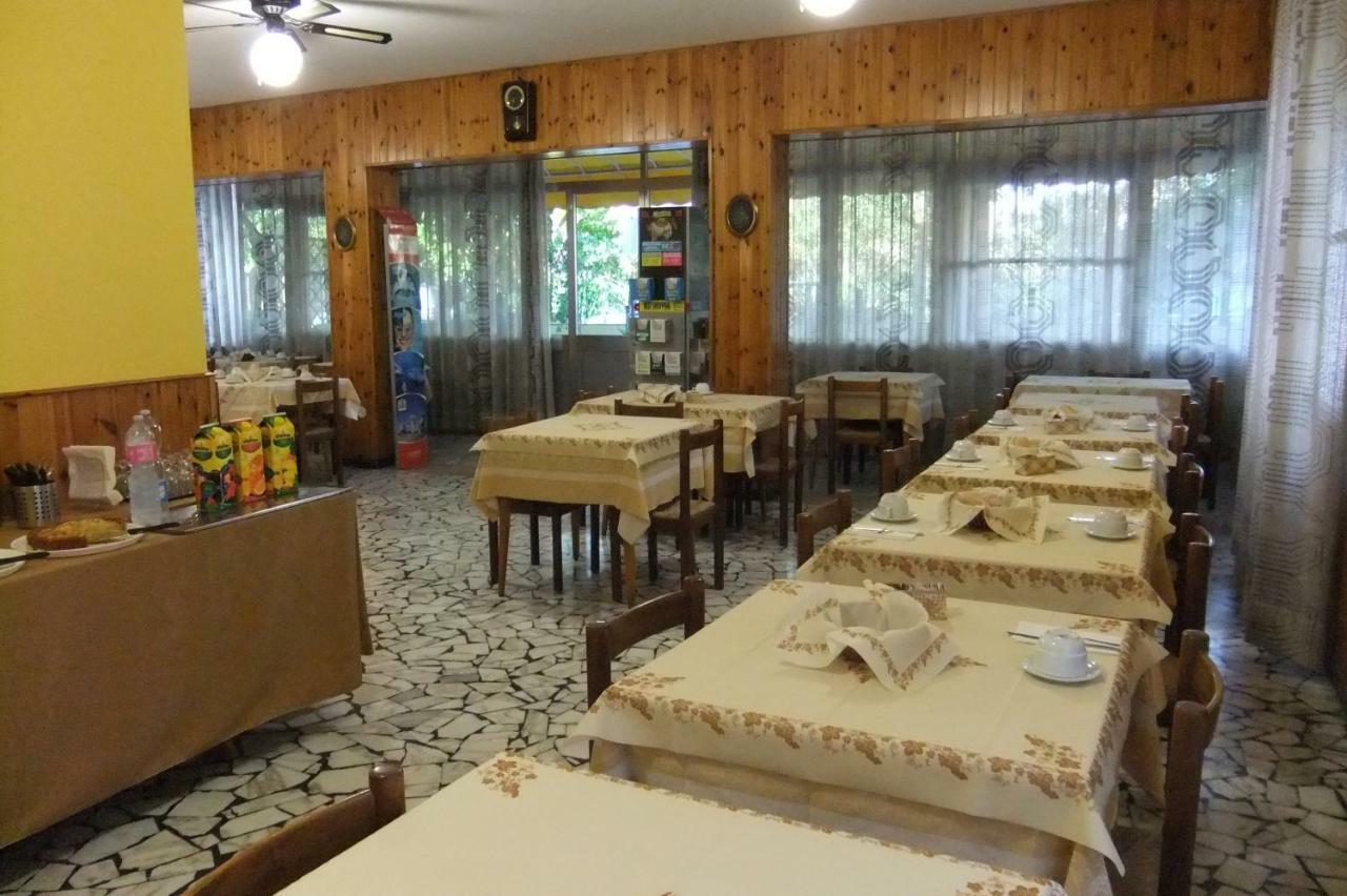 Albergo Villalma Rimini Kültér fotó
