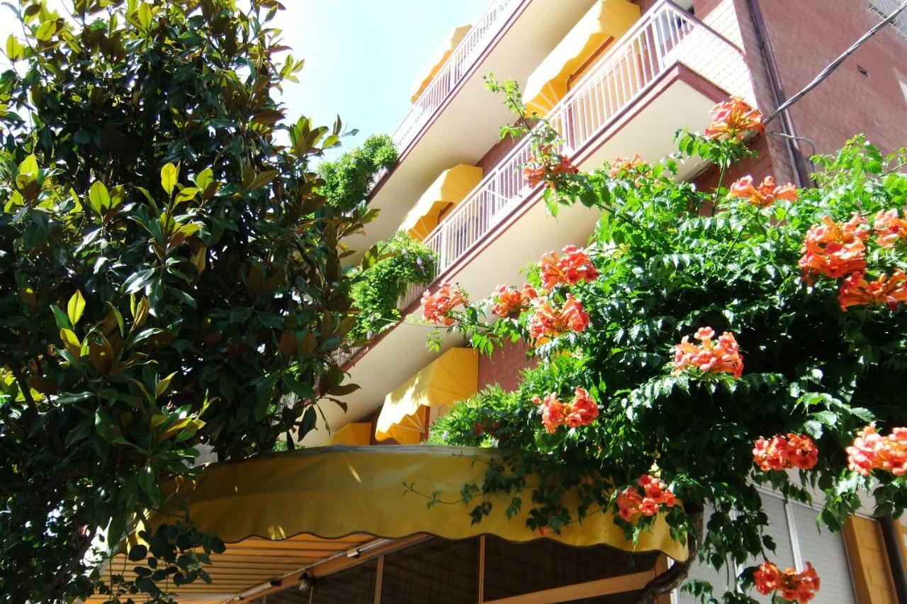 Albergo Villalma Rimini Kültér fotó