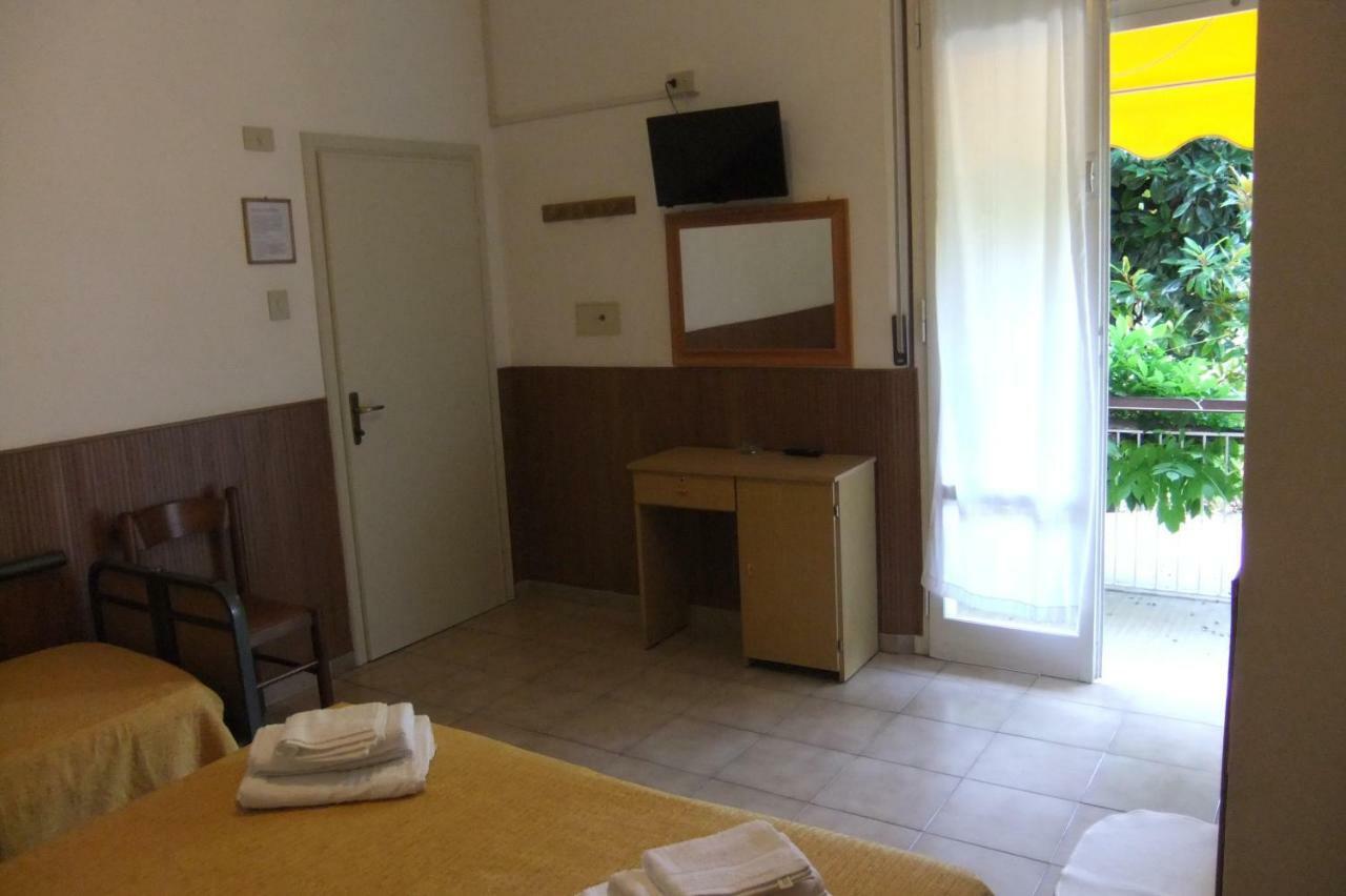 Albergo Villalma Rimini Kültér fotó